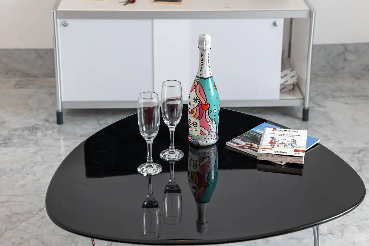 Suite Bellini 5 Apartment パレルモ 0*,